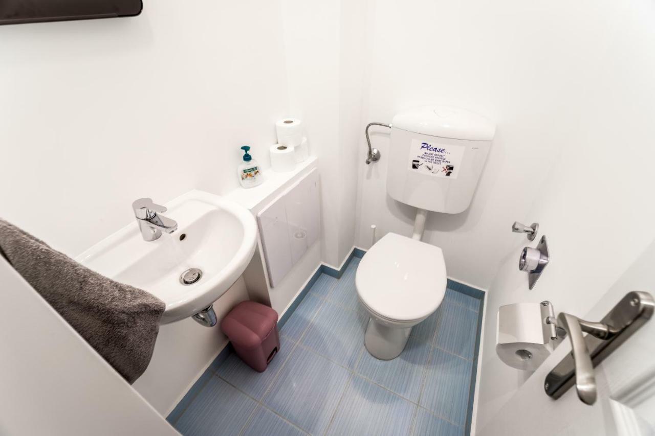 Bpr Turquoise Simplicity Apartment Budapest Eksteriør bilde