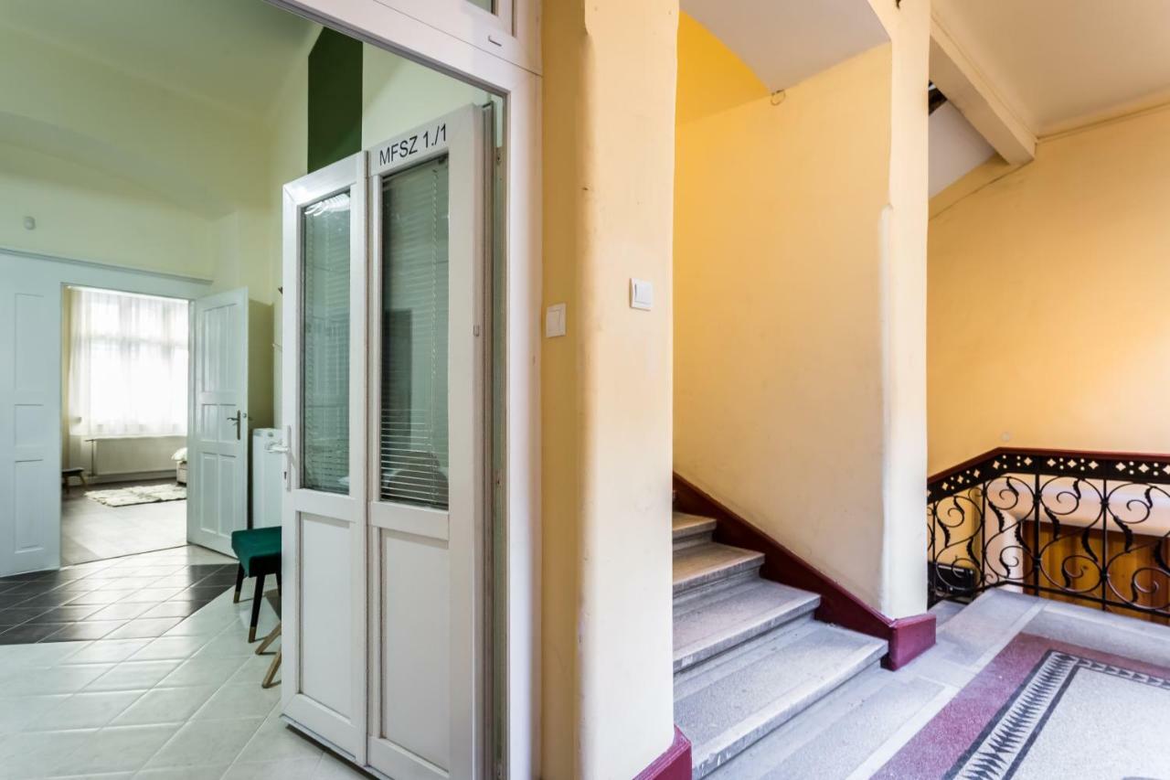 Bpr Turquoise Simplicity Apartment Budapest Eksteriør bilde